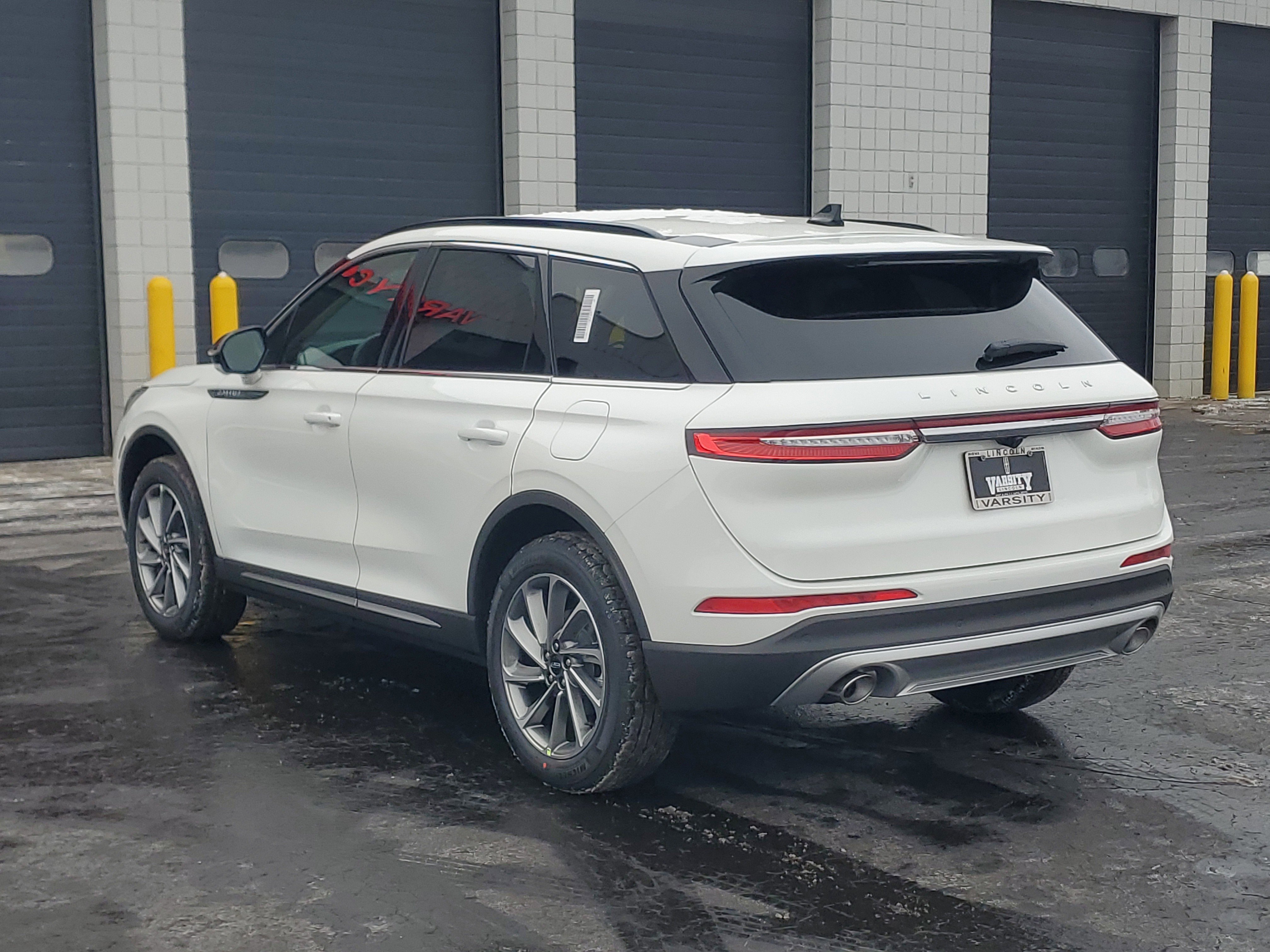 New 2026 Lincoln Corsair Premiere image 3