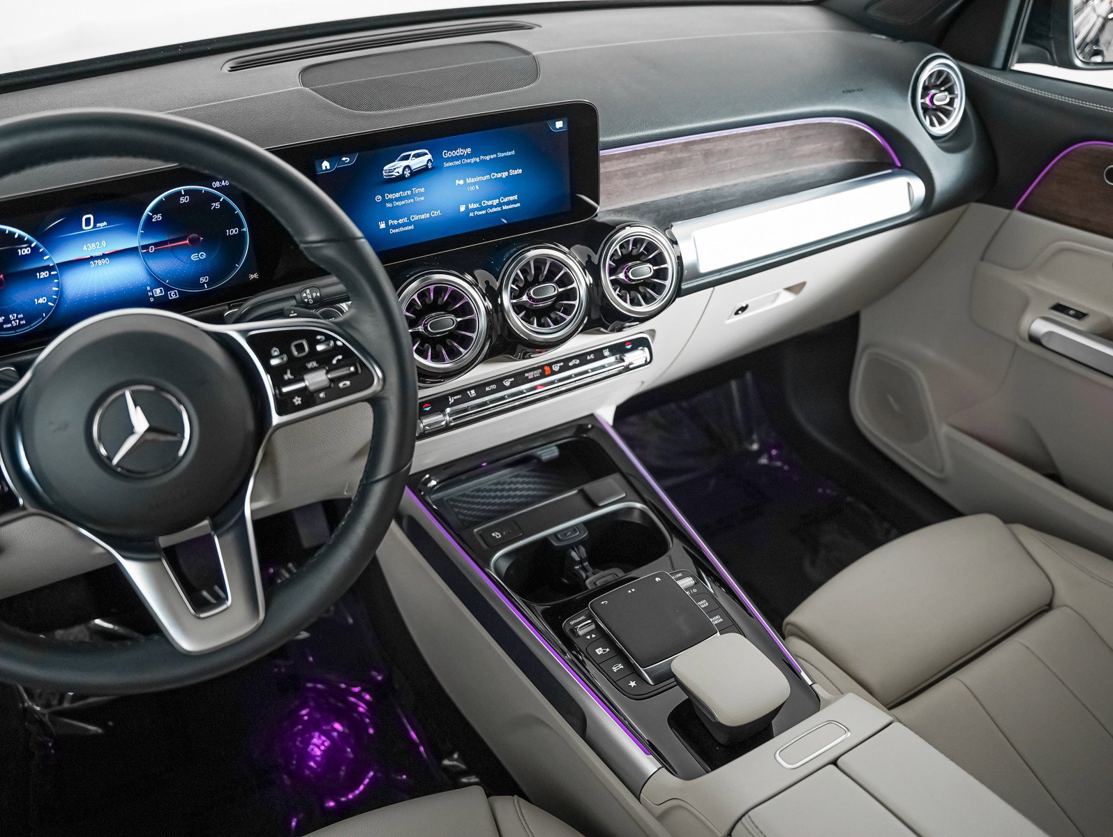 Certified 2023 Mercedes-Benz EQB 300 4MATIC image 18