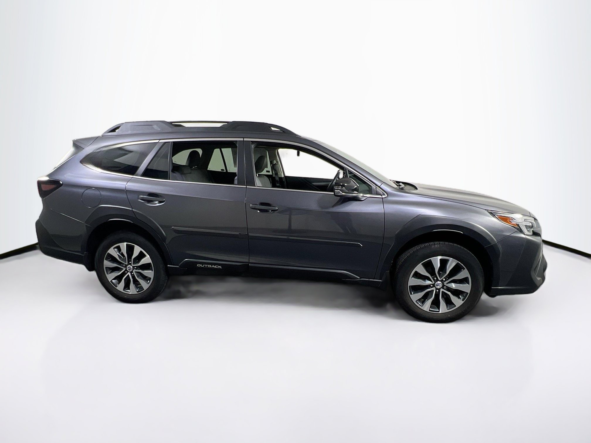 Used 2023 Subaru Outback Limited AWD/4WD image 4