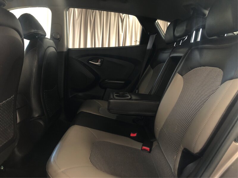Used 2012 Hyundai Tucson GLS FWD image 10