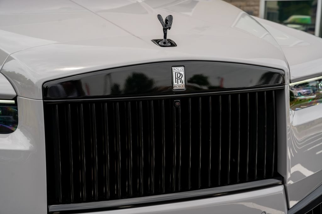 Used 2025 Rolls-Royce Cullinan AWD/4WD image 6