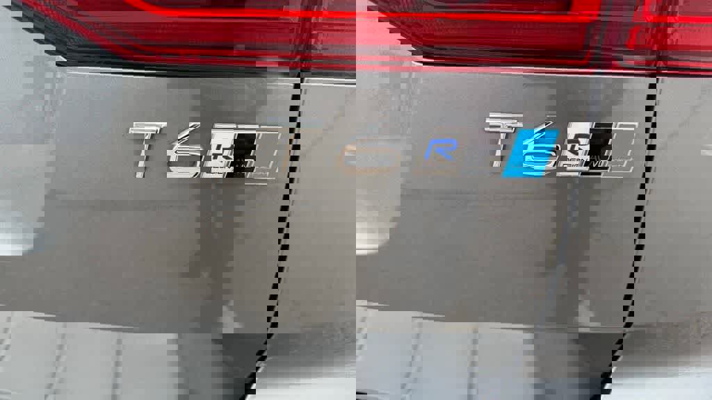 Used 2019 Volvo XC60 T6 R-Design w/ Protection Package Premier image 13