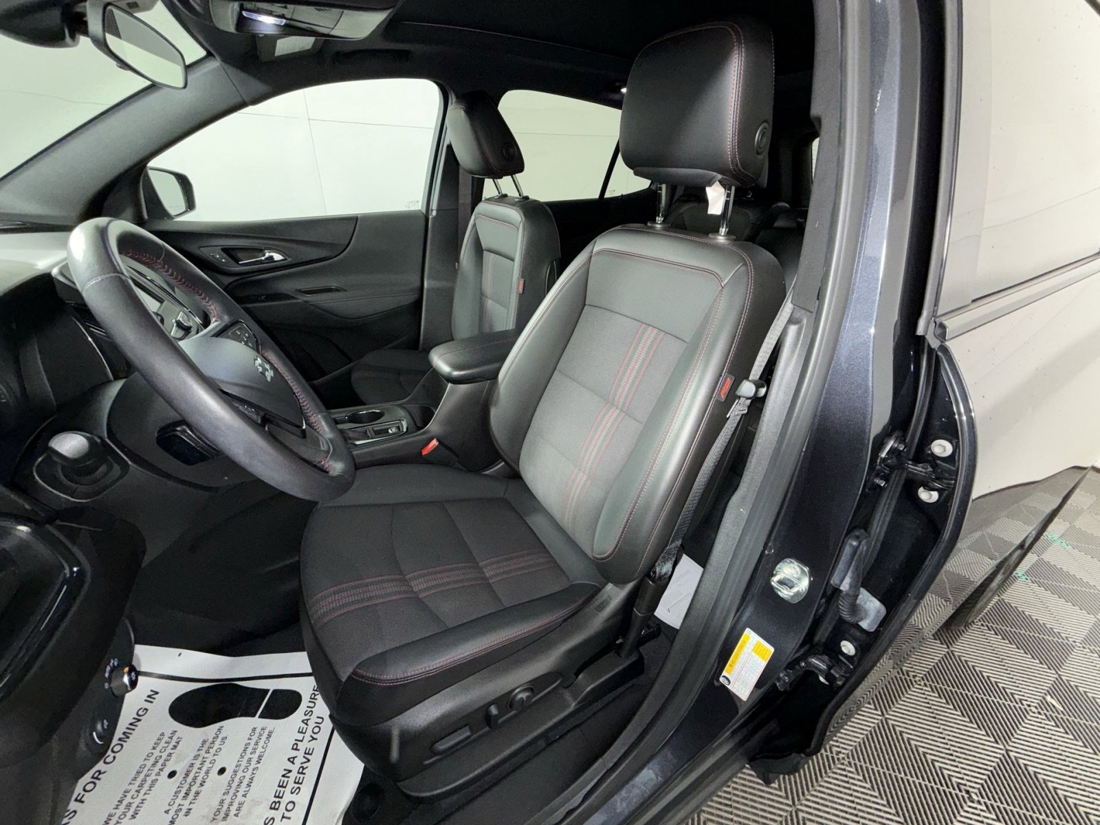 Used 2022 Chevrolet Equinox RS AWD/4WD image 13