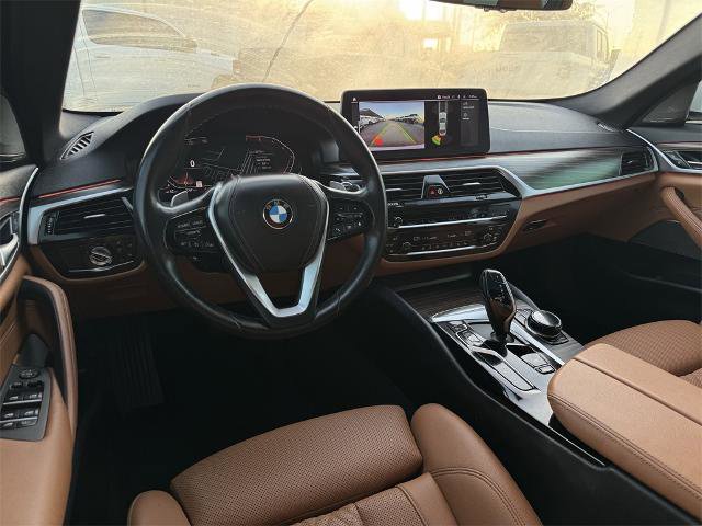 Used 2021 BMW 530i w/ Executive Package image 16