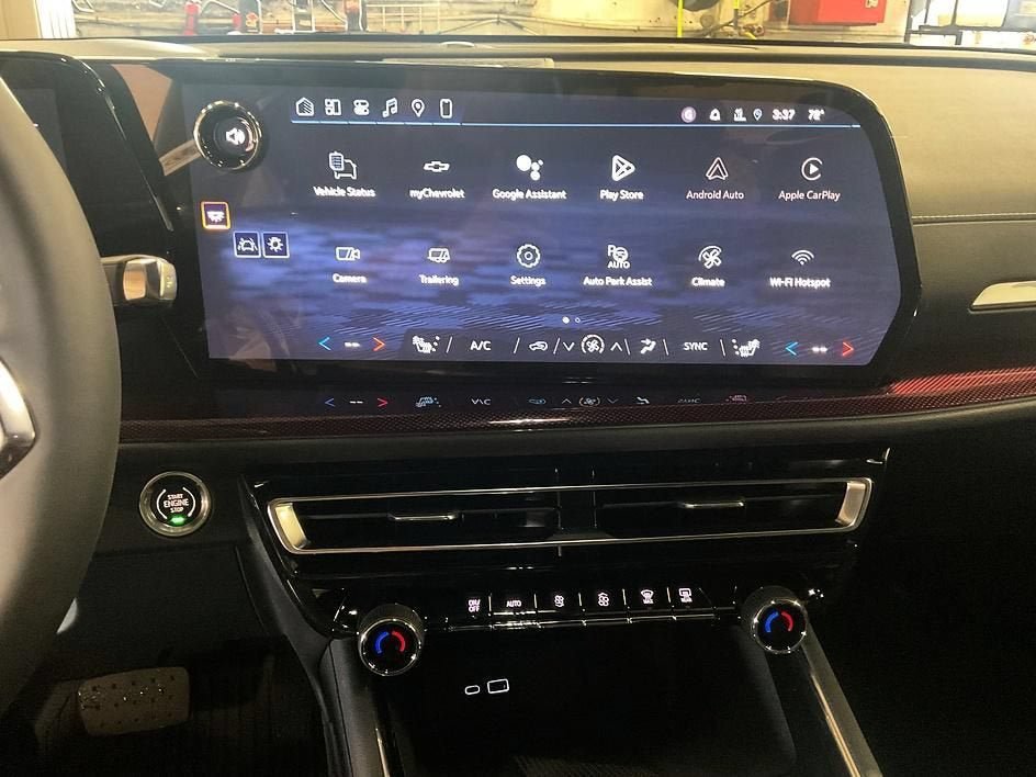 New 2026 Chevrolet Traverse Z71 w/ Enhanced Driving Package AWD/4WD image 19