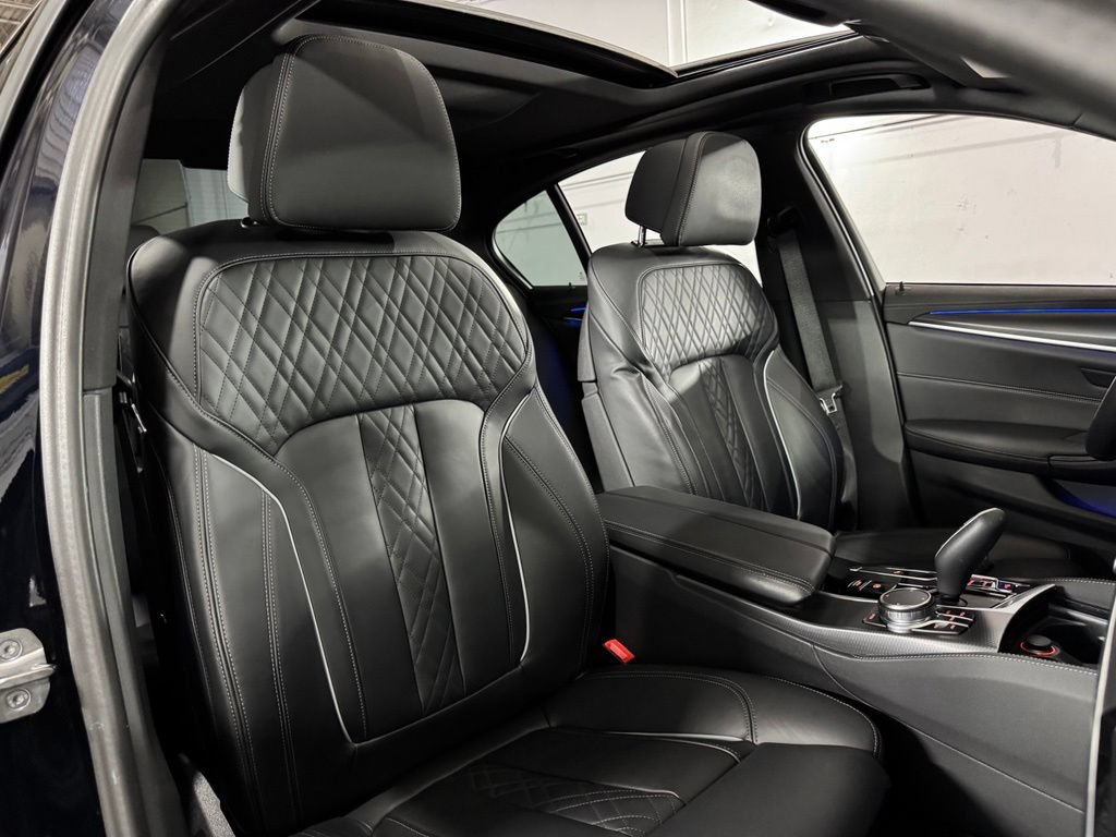 Used 2023 BMW M550i xDrive AWD/4WD image 51