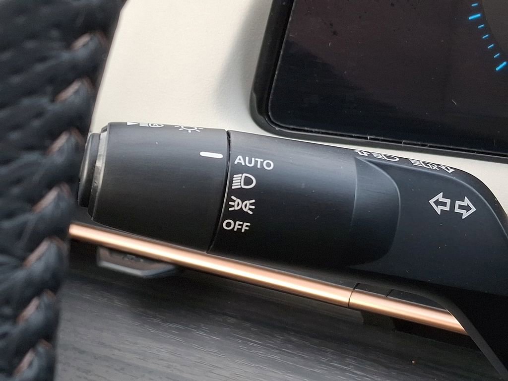 Used 2024 Nissan Ariya AWD image 22