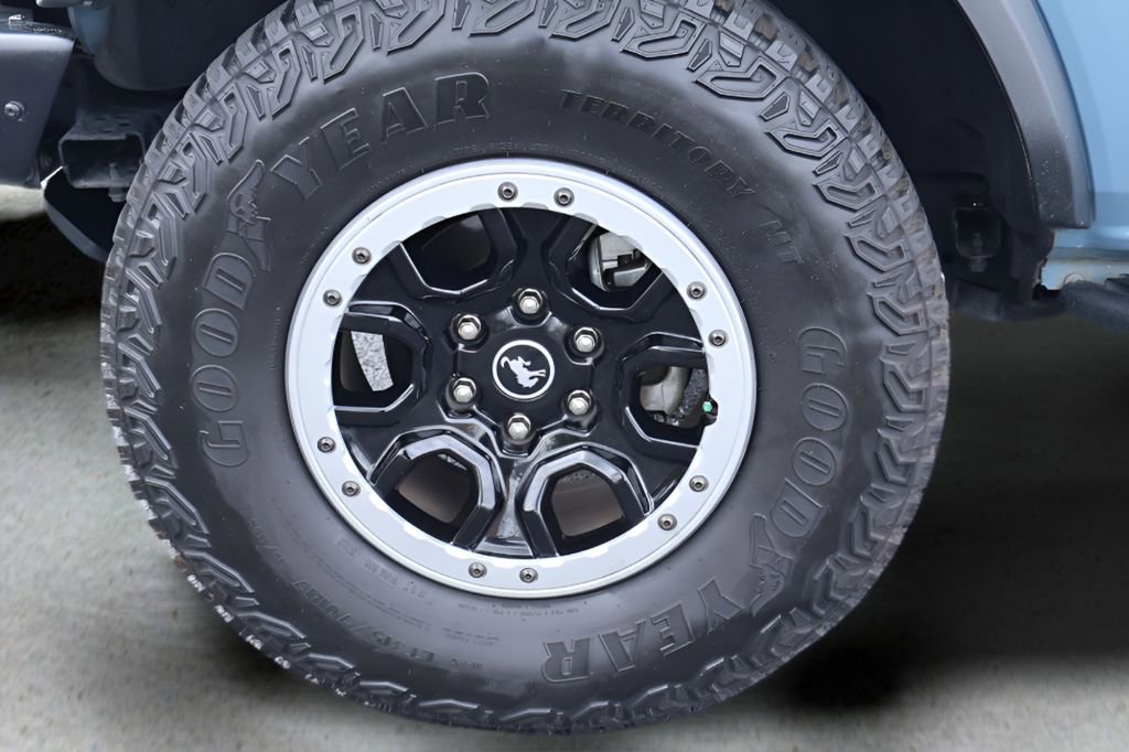 Used 2023 Ford Bronco Black Diamond w/ Sasquatch Package image 11