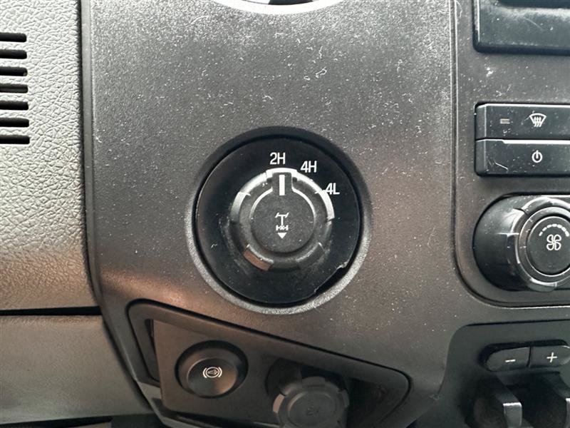 Used 2015 Ford F250 XL w/ Power Equipment Group AWD/4WD image 45