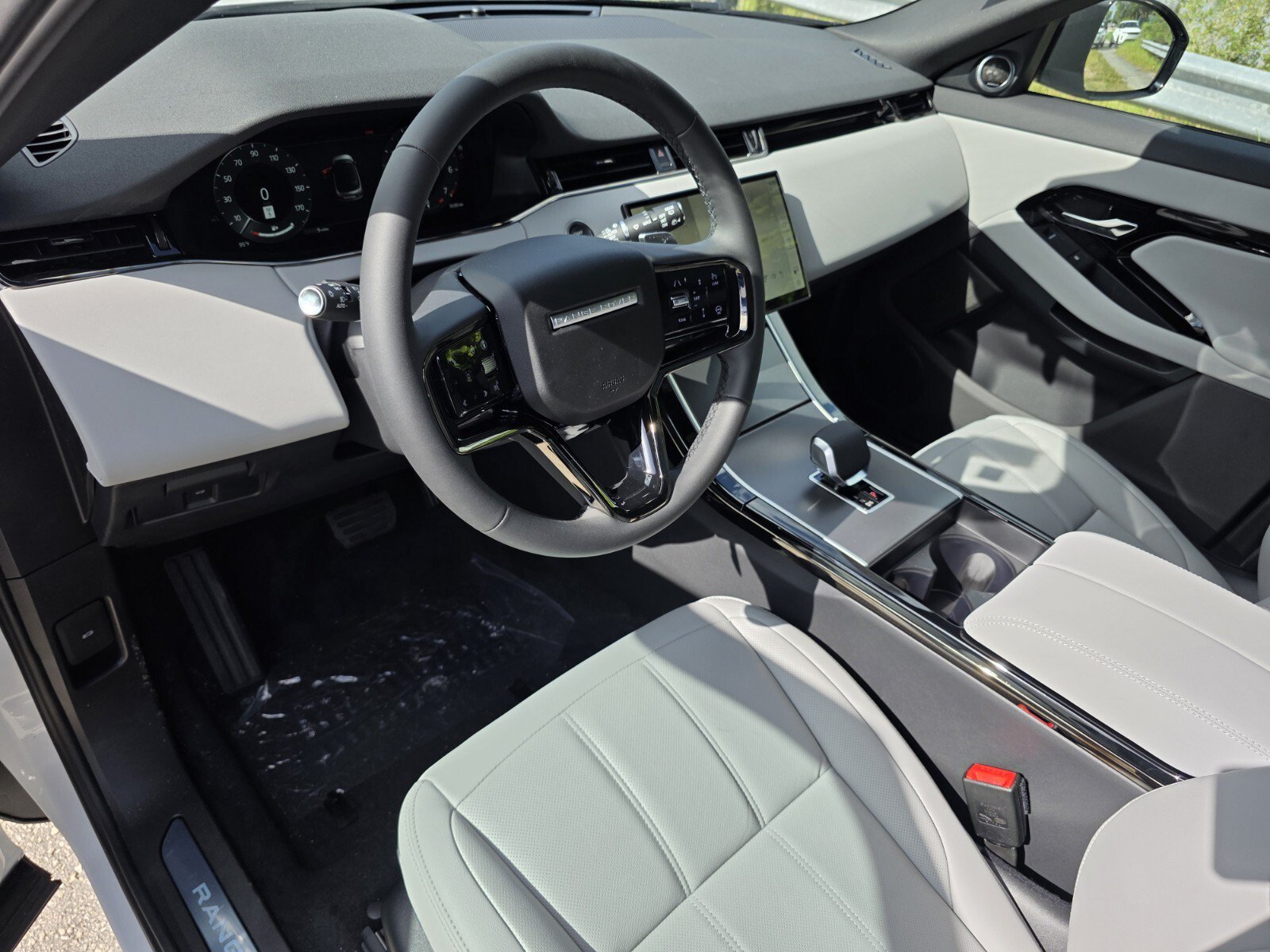 New 2026 Land Rover Range Rover Evoque S AWD/4WD image 10