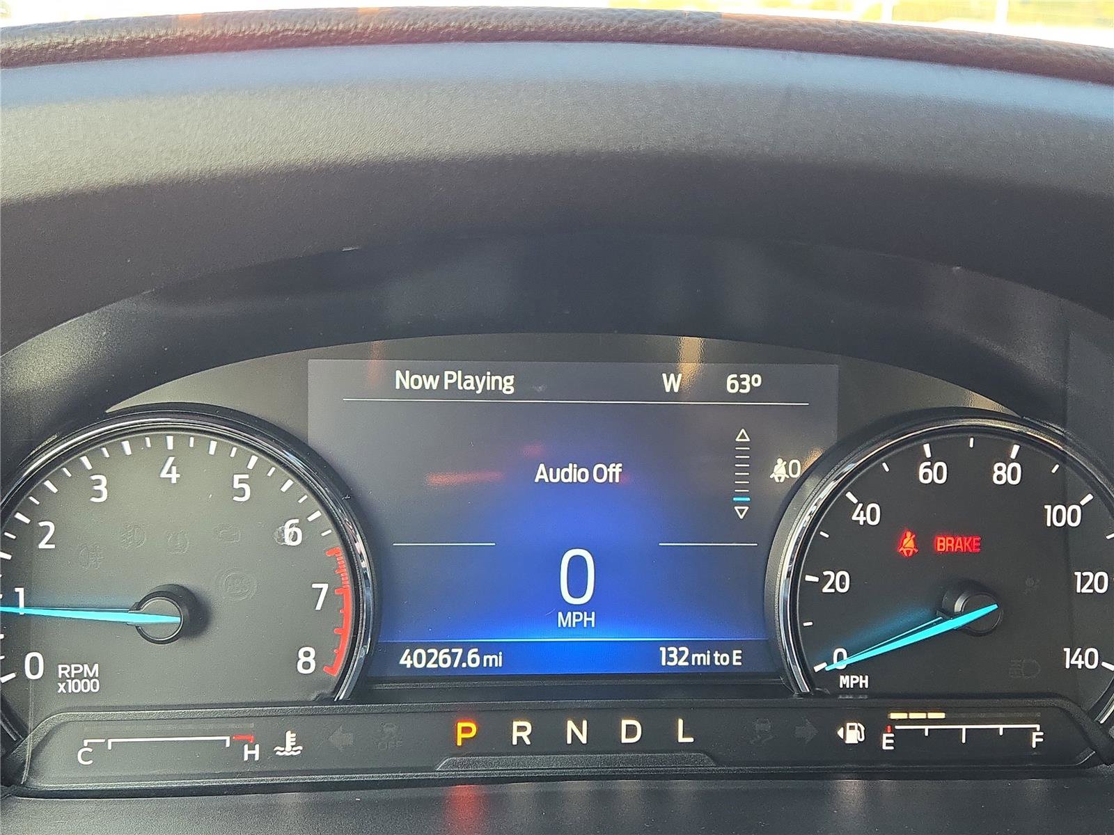 Used 2022 Ford Explorer XLT w/ Equipment Group 202A image 4