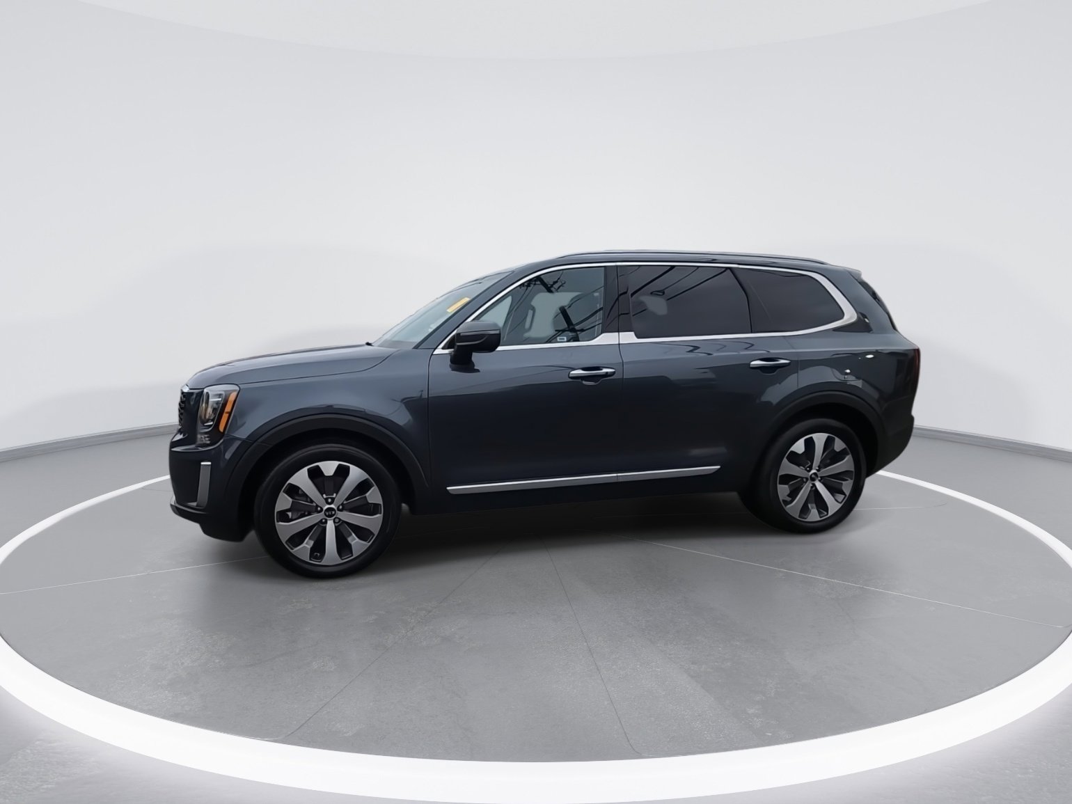 Used 2020 Kia Telluride S w/ S 8 Passenger Seating Package image 4