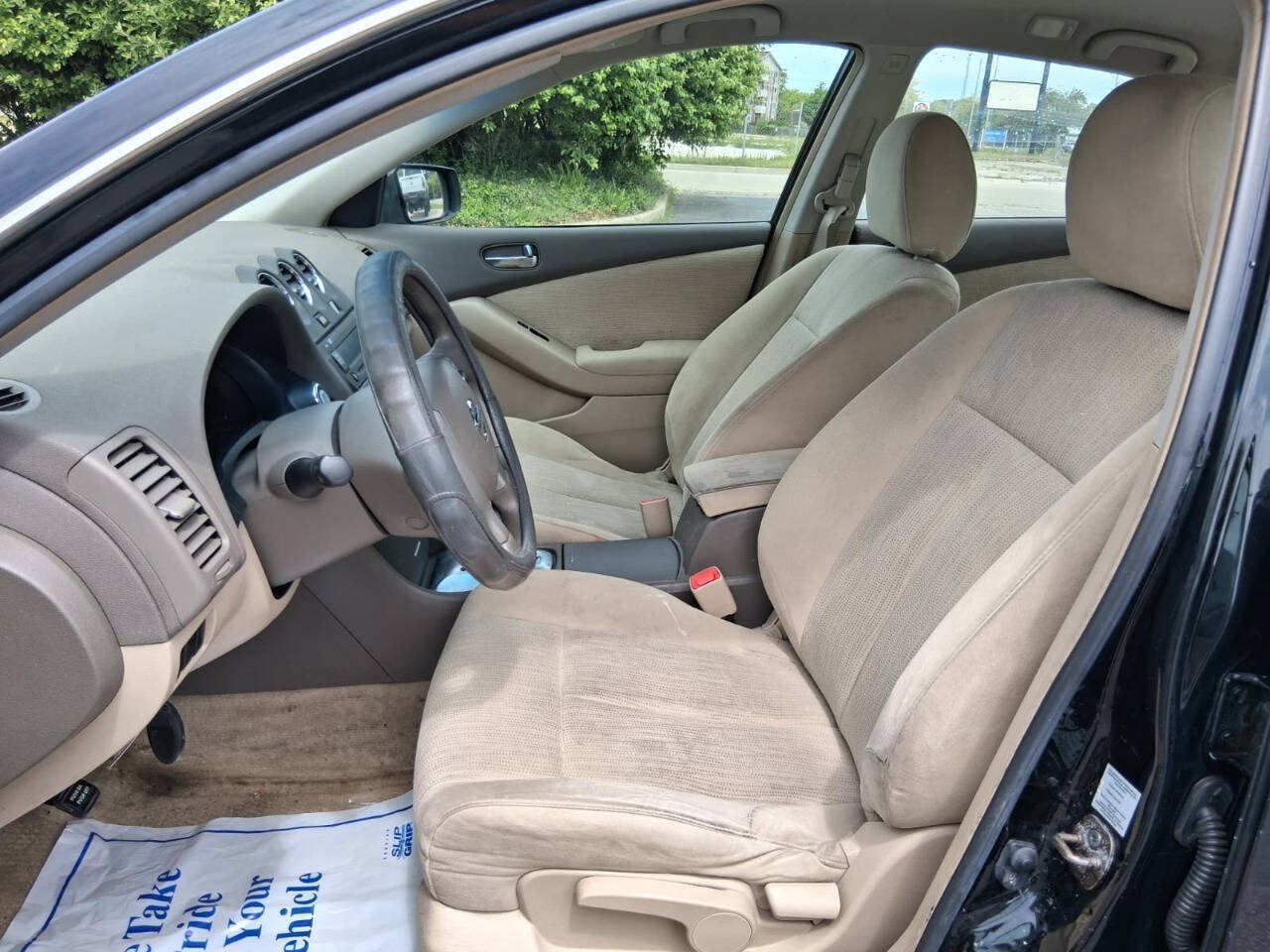 Used 2010 Nissan Altima Hybrid Sedan FWD image 10