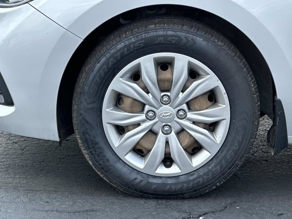 Used 2018 Hyundai Accent SE FWD image 9
