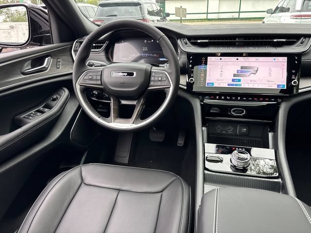 New 2027 Jeep Grand Cherokee Limited AWD/4WD image 11