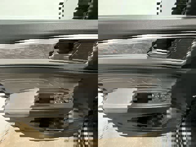 Used 2023 Volkswagen Atlas Cross Sport SE w/ Panoramic Sunroof Package image 19