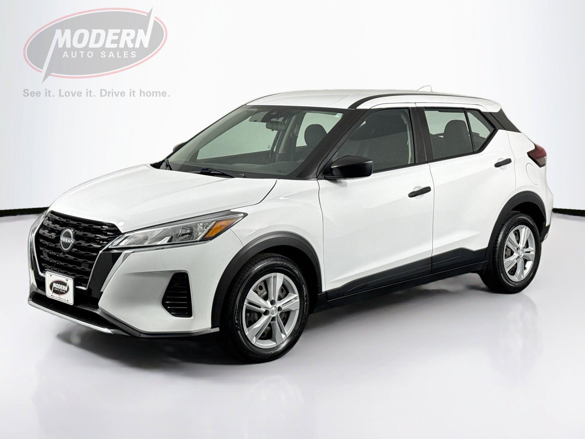 Used 2023 Nissan Kicks S FWD image 1