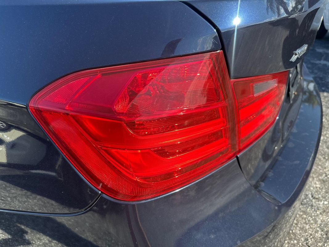 Used 2014 BMW 320i xDrive Sedan AWD/4WD image 14