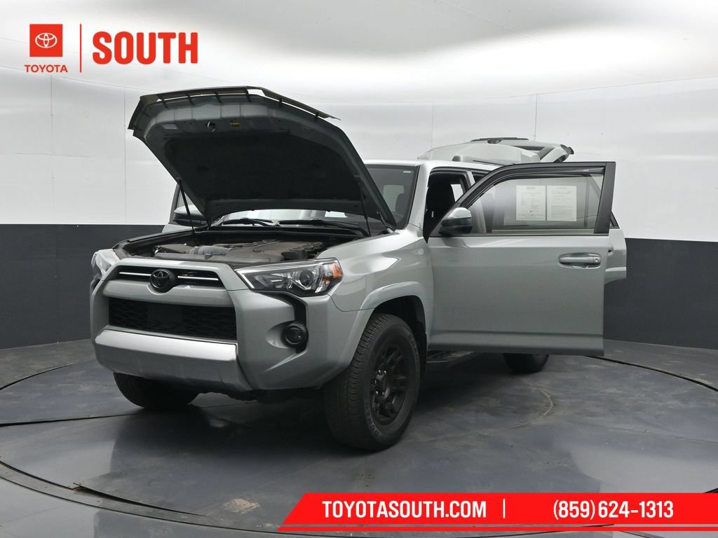 Used 2023 Toyota 4Runner TRD Off-Road AWD/4WD image 57