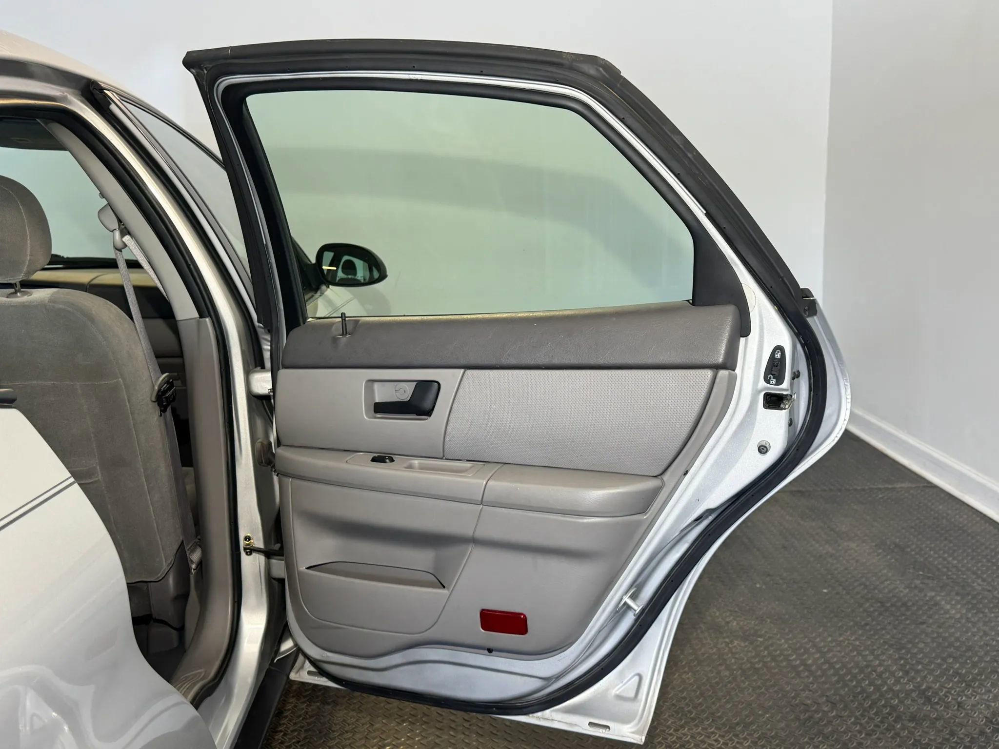 Used 2007 Ford Taurus SE FWD image 21