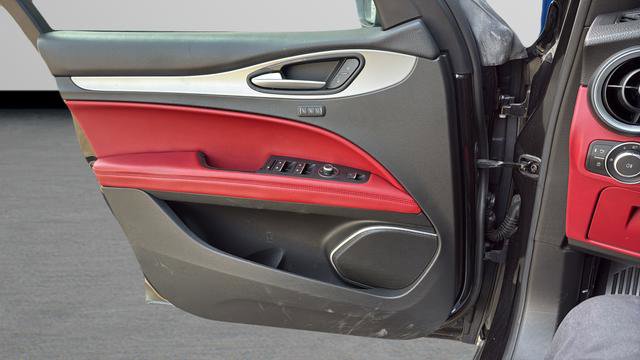 Used 2019 Alfa Romeo Stelvio Ti Sport w/ Quick Order Package 22S Sport image 11