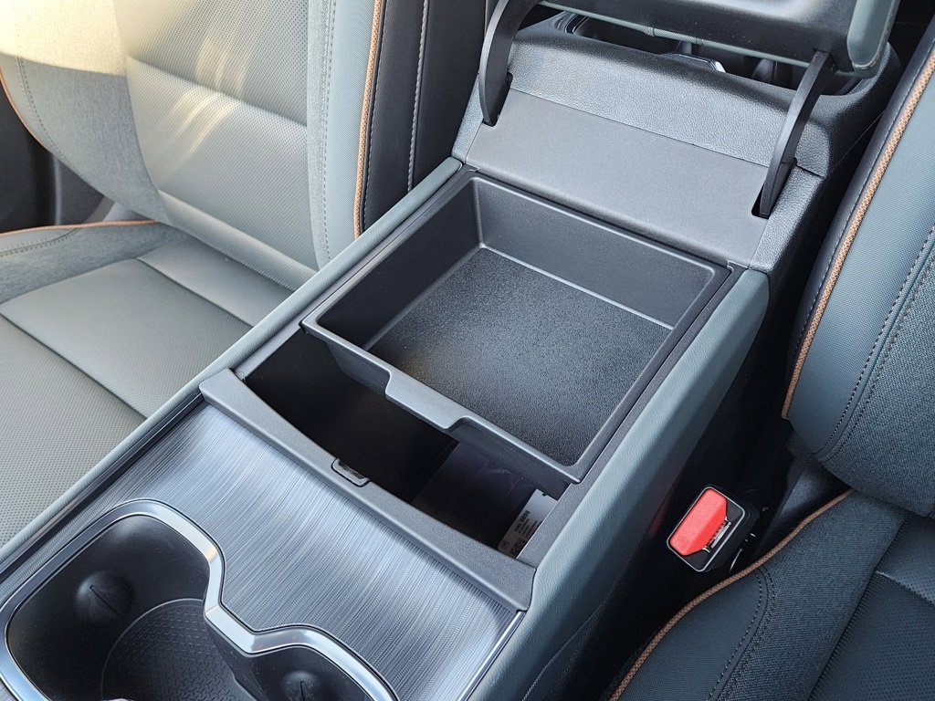 New 2026 GMC Acadia AT4 w/ Super Cruise Package image 35