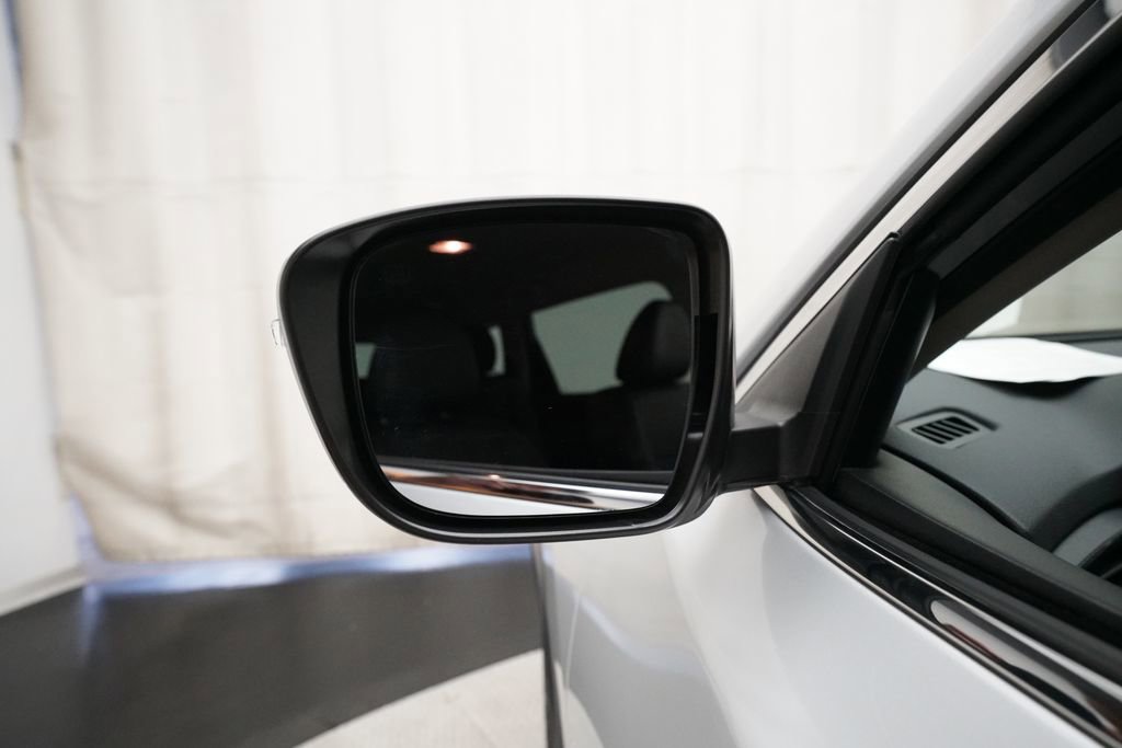 Used 2019 Nissan Rogue SL image 25