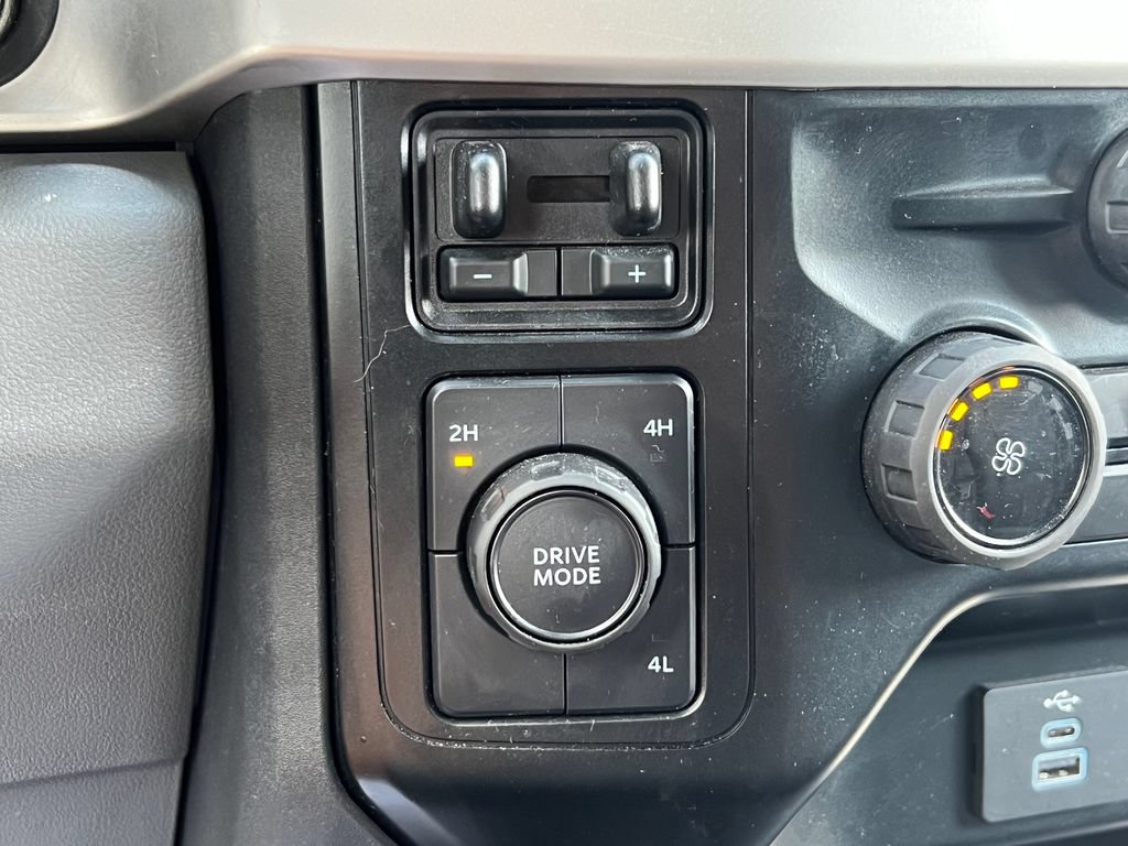 Used 2023 Ford F350 XL w/ 360-Degree Camera Package AWD/4WD image 40