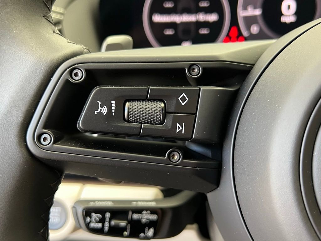 New 2025 Porsche Panamera image 9