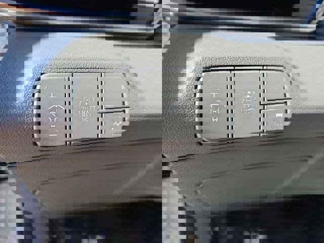 Certified 2025 Hyundai Elantra Blue image 37