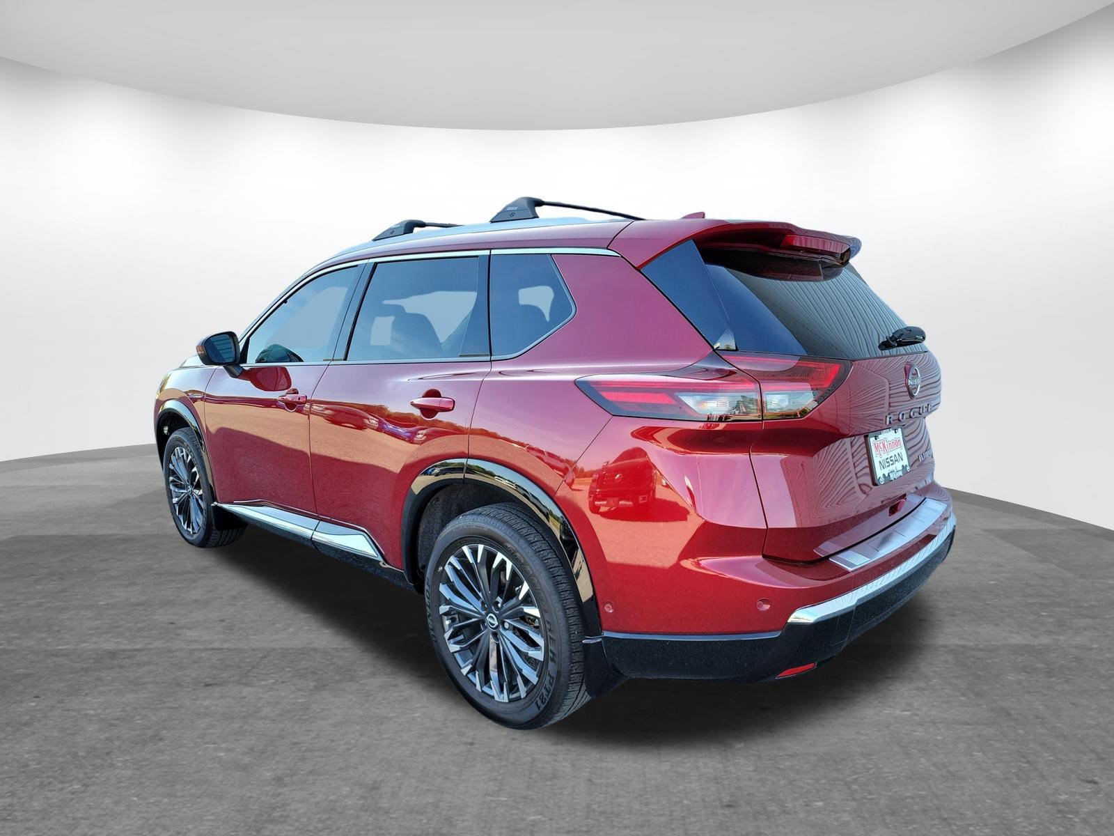Used 2025 Nissan Rogue Platinum w/ Platinum Premium Package image 5