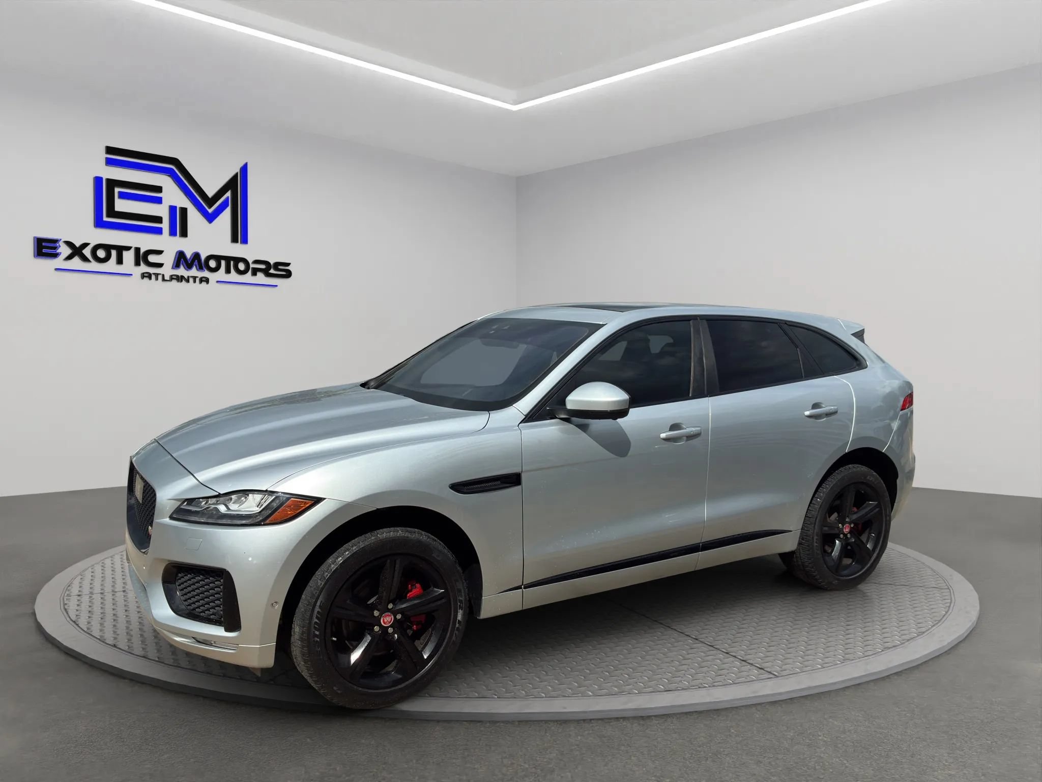 Used 2018 Jaguar F-PACE S AWD/4WD image 1