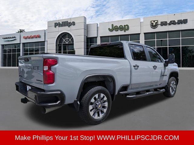 Used 2024 Chevrolet Silverado 2500 Custom w/ Custom Value Package AWD/4WD image 3
