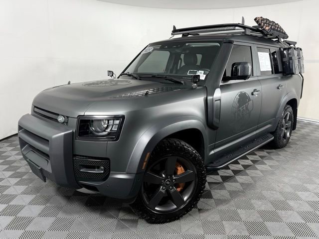 Used 2023 Land Rover Defender 130 SE image 1