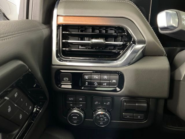 New 2026 GMC Yukon Denali w/ Denali Reserve Package image 28