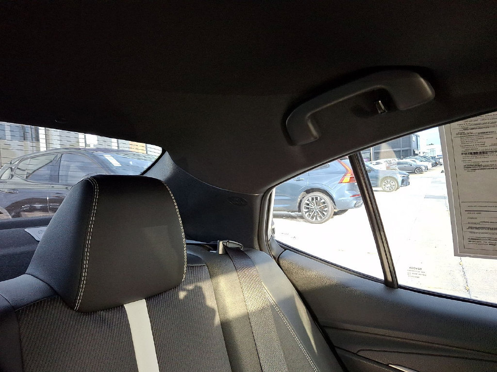 Used 2025 Toyota Camry SE w/ Convenience Package FWD image 14
