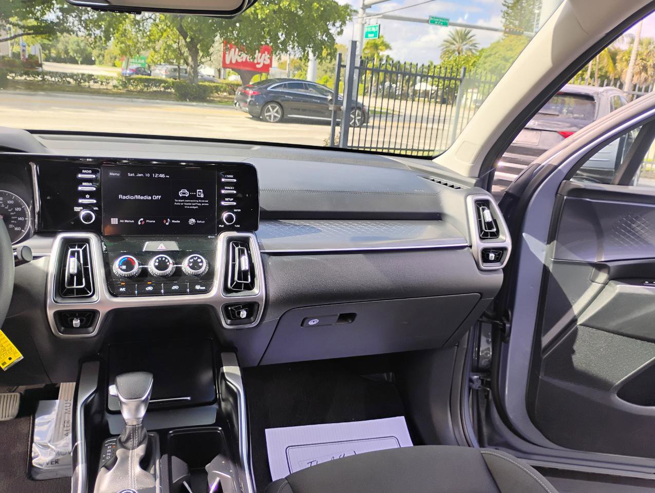 Used 2023 Kia Sorento LX FWD image 22
