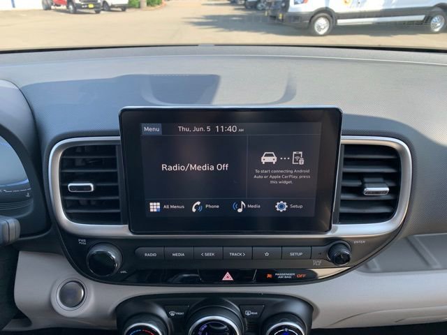 New 2025 Hyundai Venue SEL image 16