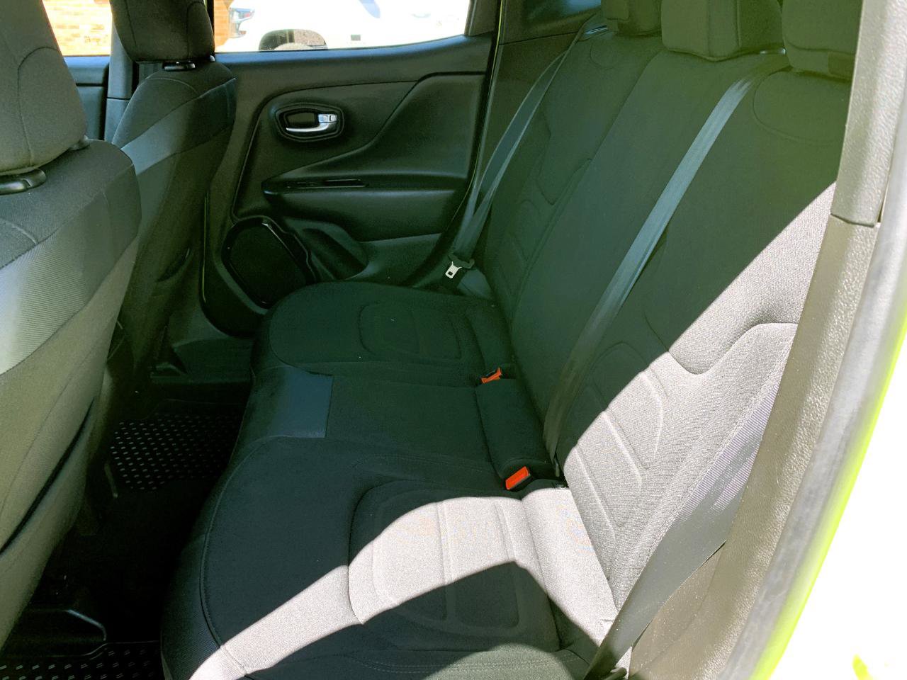 Used 2017 Jeep Renegade Altitude AWD/4WD image 27