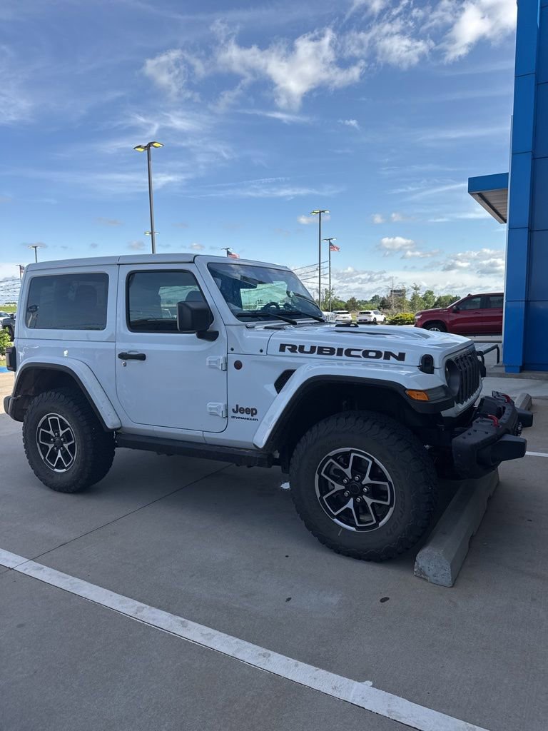 Used 2025 Jeep Wrangler Rubicon AWD/4WD image 1