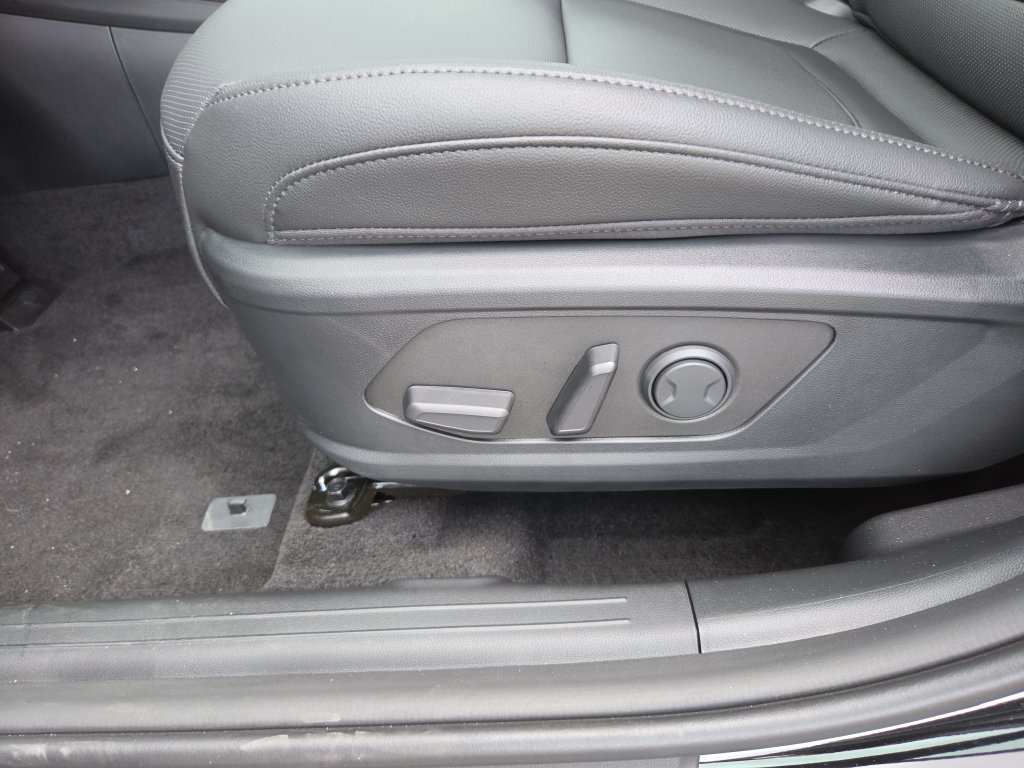 New 2026 Hyundai Tucson SEL Plus w/ Tow & Go Package FWD image 12