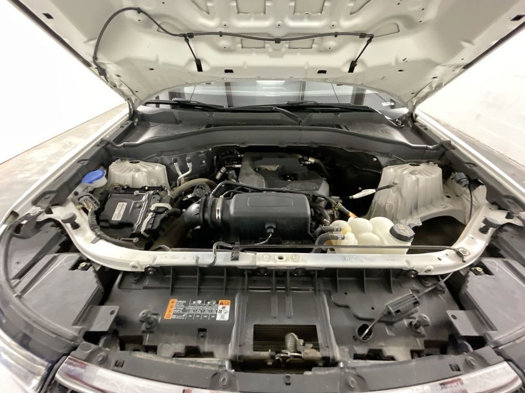 Used 2020 Ford Explorer XLT image 27
