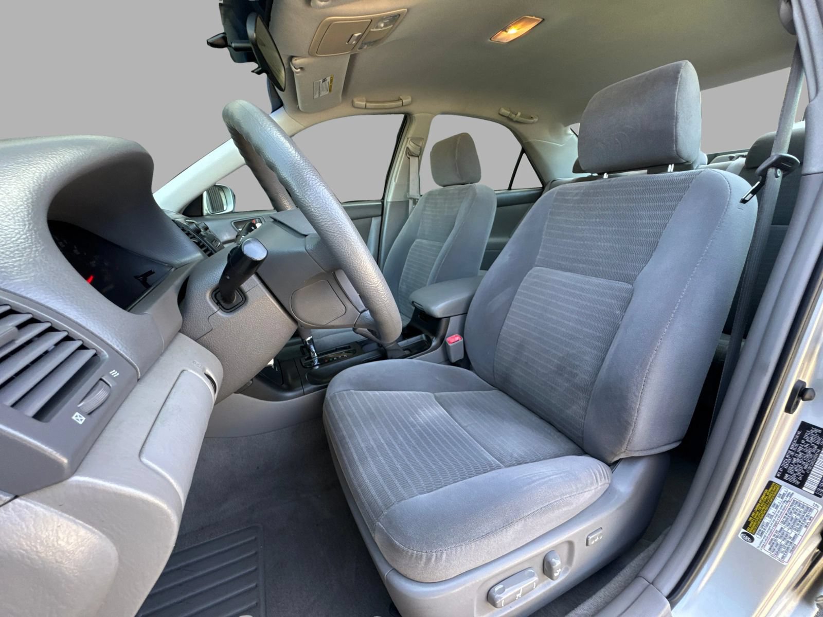 Used 2005 Toyota Camry LE FWD image 66