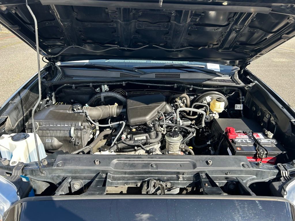 Certified 2018 Toyota Tacoma SR5 w/ SR5 Appearance Package (SM) AWD/4WD image 24