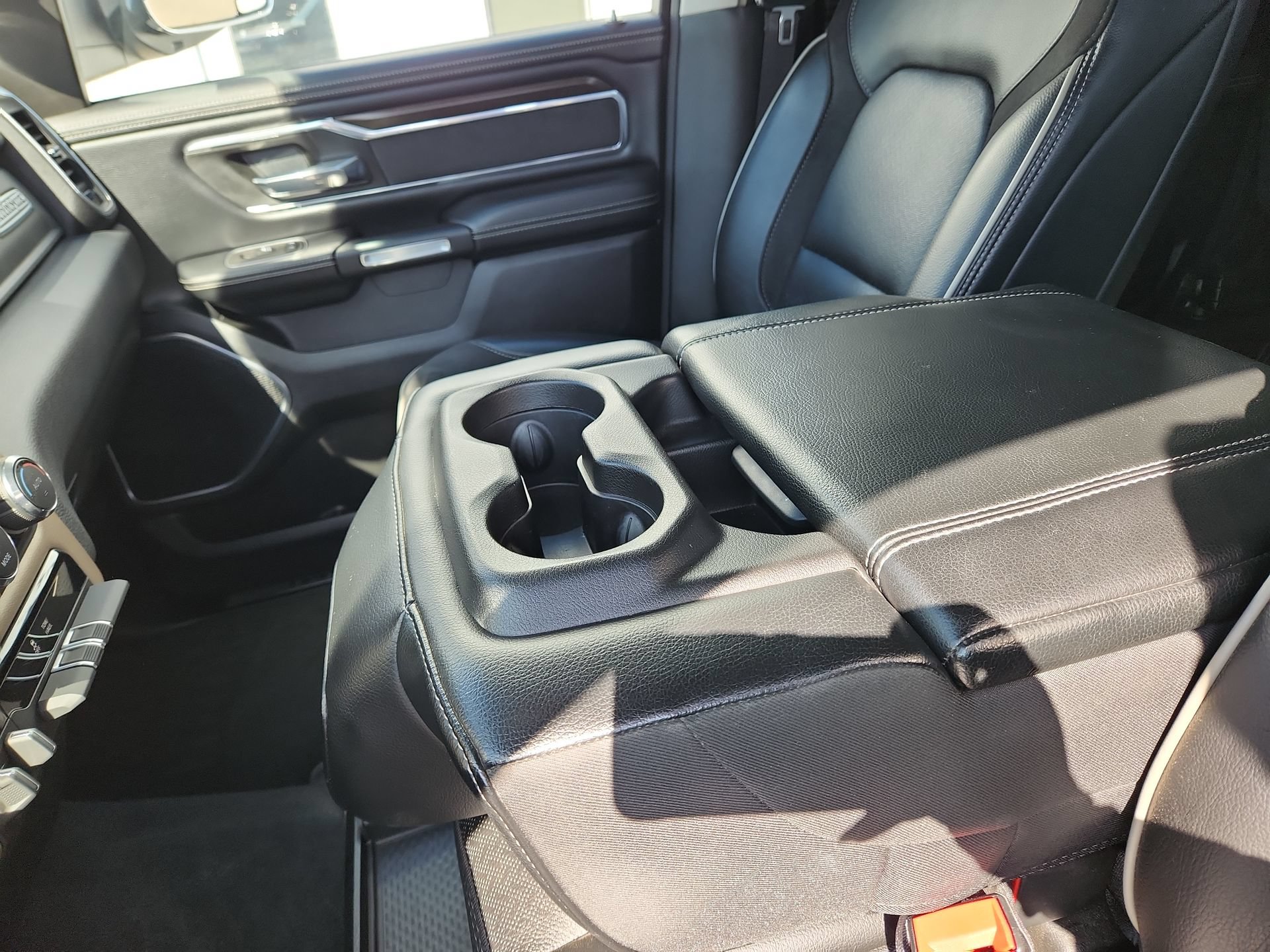 Used 2022 RAM 1500 Laramie AWD/4WD image 21