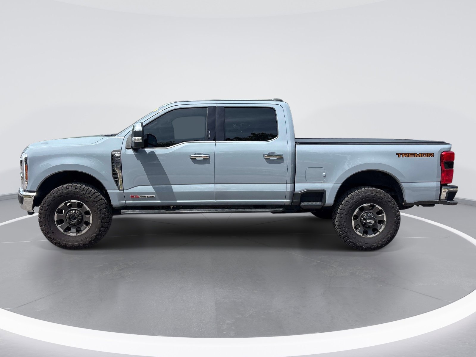 Used 2024 Ford F250 King Ranch w/ Tremor Off-Road Package AWD/4WD image 5