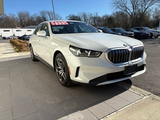 Used 2026 BMW 530i xDrive w/ Premium Package image 7