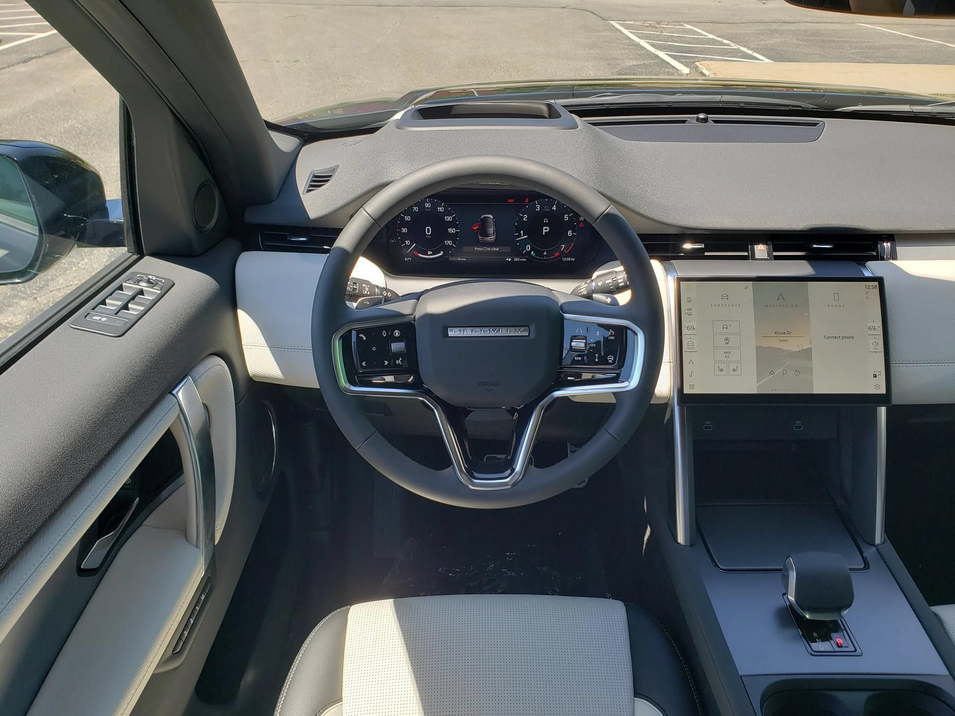 New 2026 Land Rover Discovery Sport Landmark AWD/4WD image 14