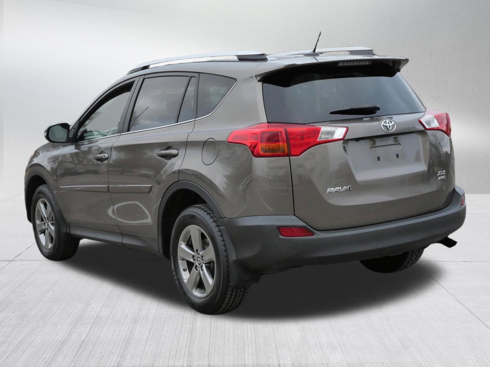 Used 2015 Toyota RAV4 XLE image 5