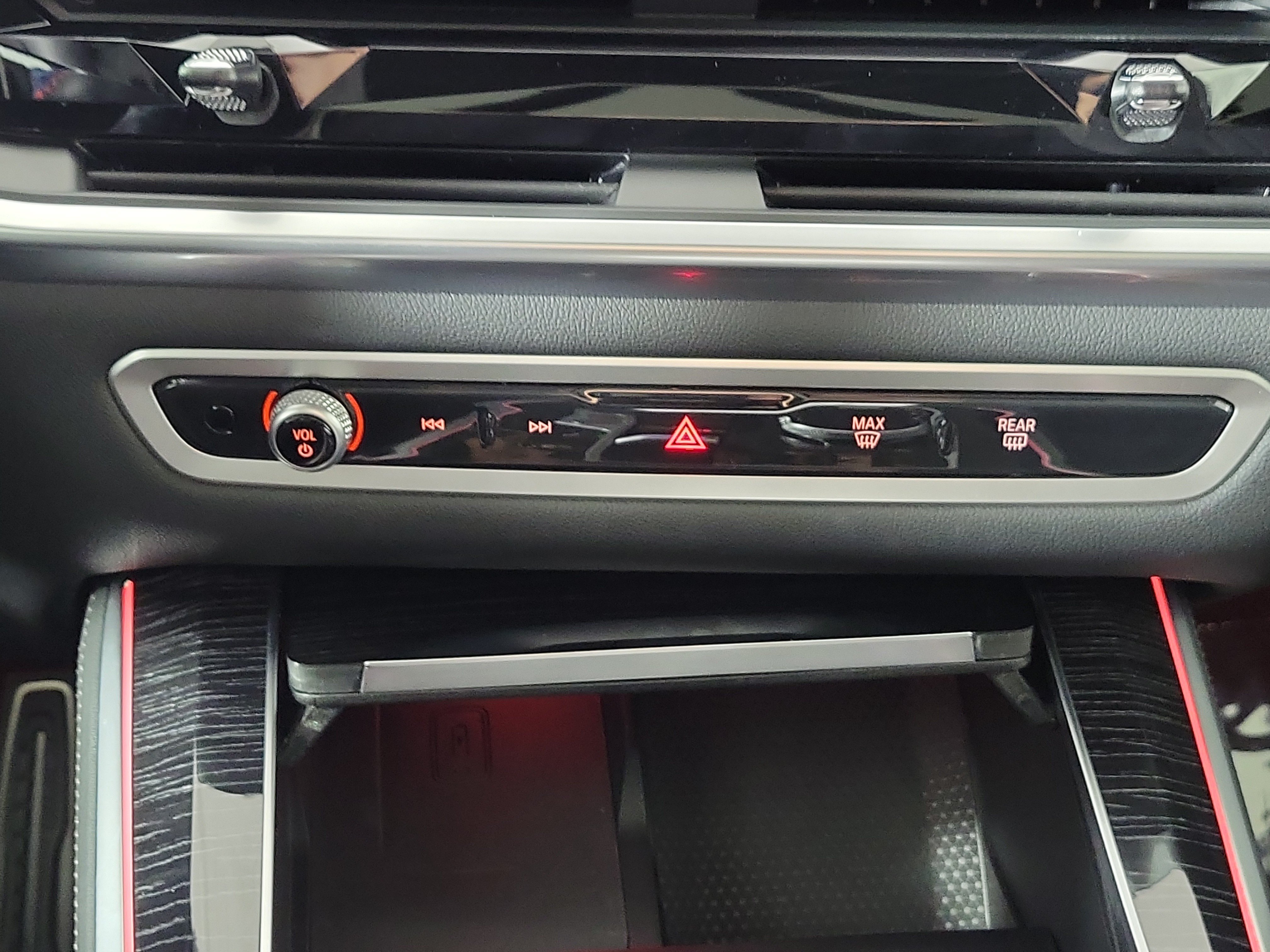 Certified 2024 BMW X5 M60i AWD/4WD image 21